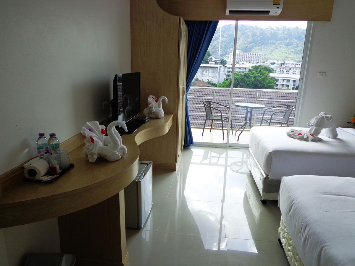 Red Sapphire Hotel Patong Екстер'єр фото