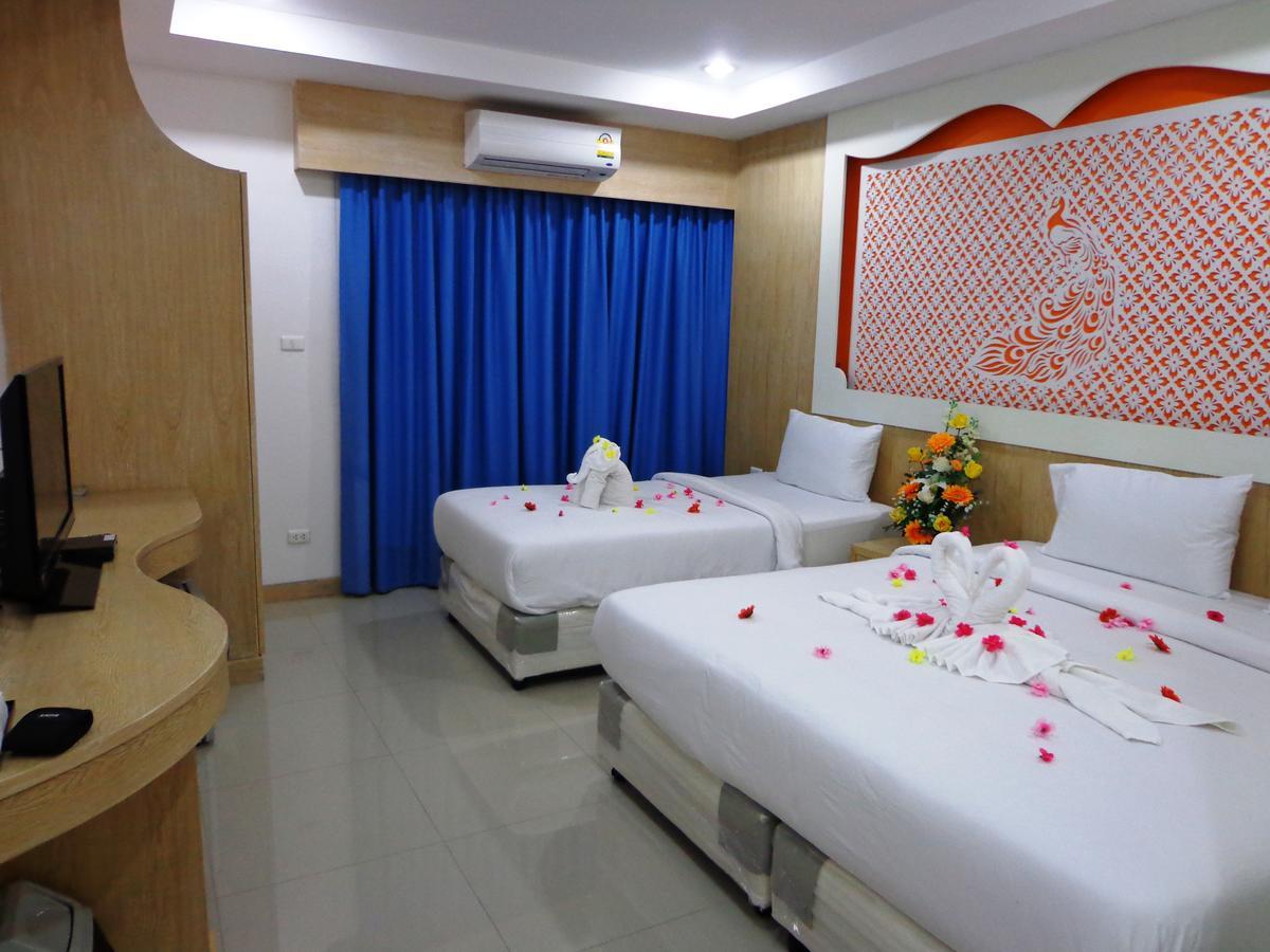 Red Sapphire Hotel Patong Екстер'єр фото