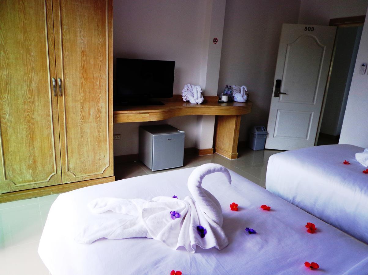 Red Sapphire Hotel Patong Екстер'єр фото