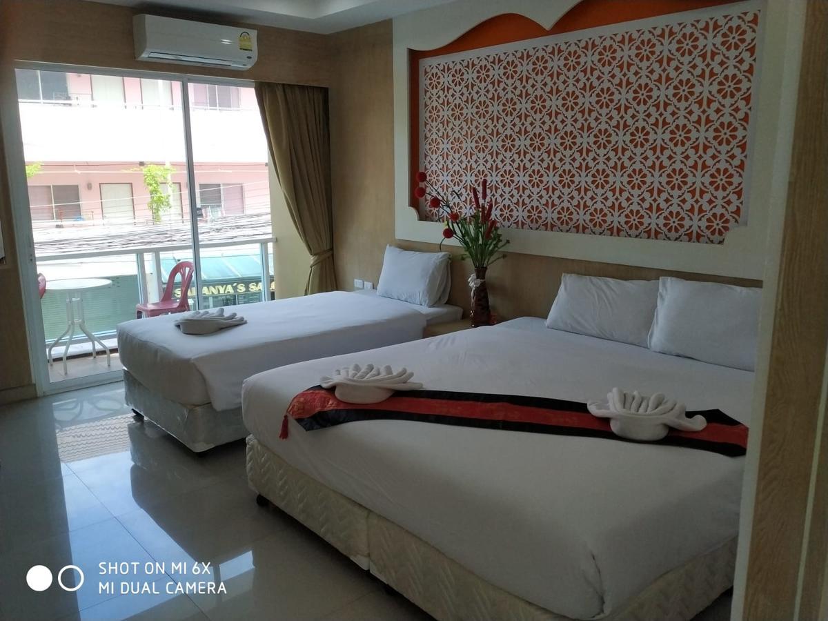 Red Sapphire Hotel Patong Екстер'єр фото