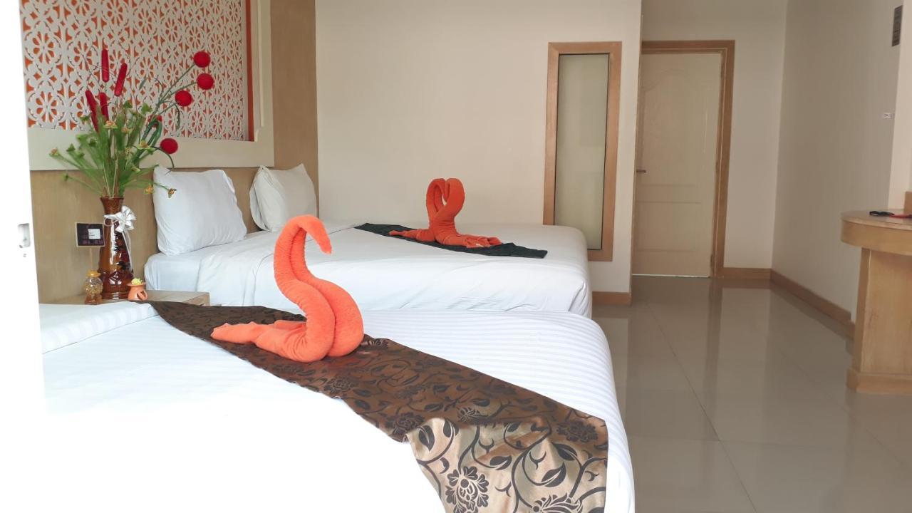 Red Sapphire Hotel Patong Екстер'єр фото