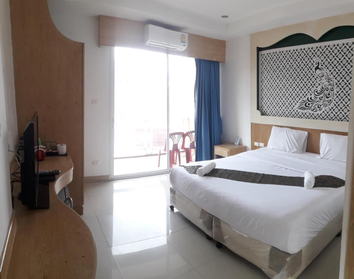 Red Sapphire Hotel Patong Екстер'єр фото