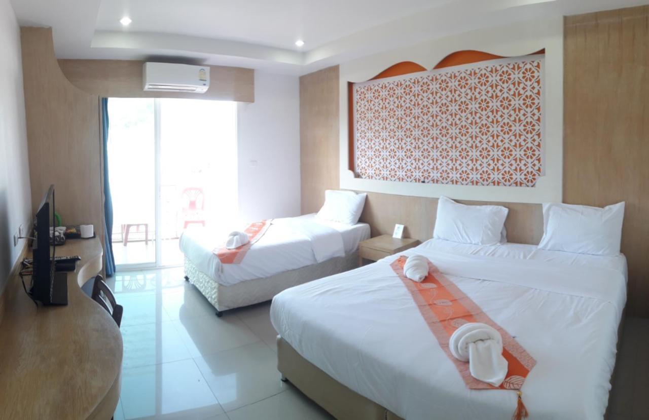 Red Sapphire Hotel Patong Екстер'єр фото