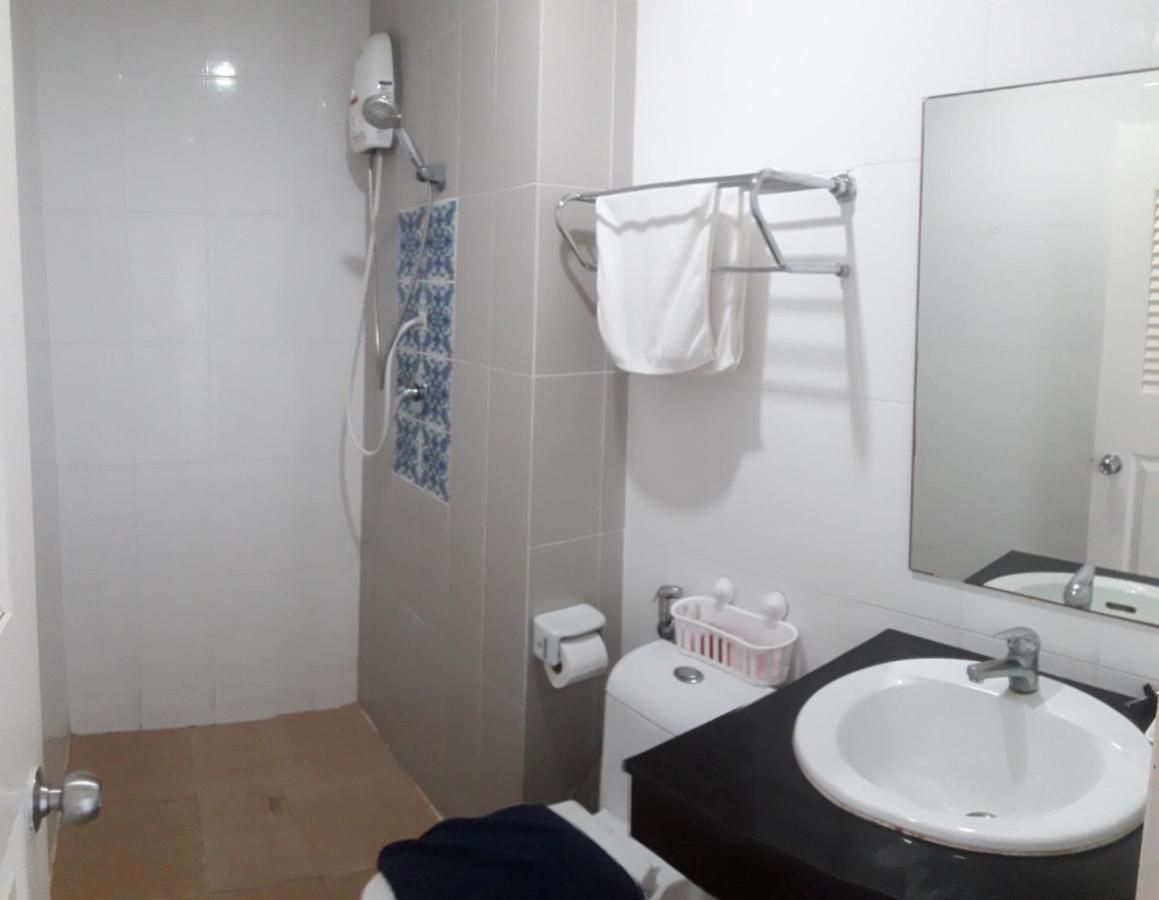 Red Sapphire Hotel Patong Екстер'єр фото